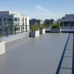 découvrez nos conseils essentiels pour réussir l'étanchéité de votre toiture terrasse et garantir une protection durable contre les infiltrations d'eau.